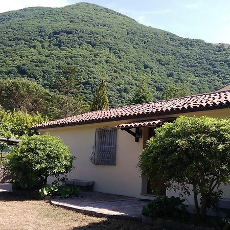 טרקינה Agriturismo Collevento מראה חיצוני תמונה